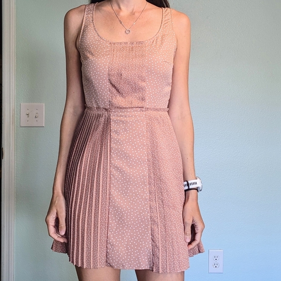 LC Lauren Conrad pleated dress, lined with side zipper - Picture 3 of 5